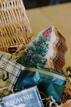 Lata árvore com chocolates