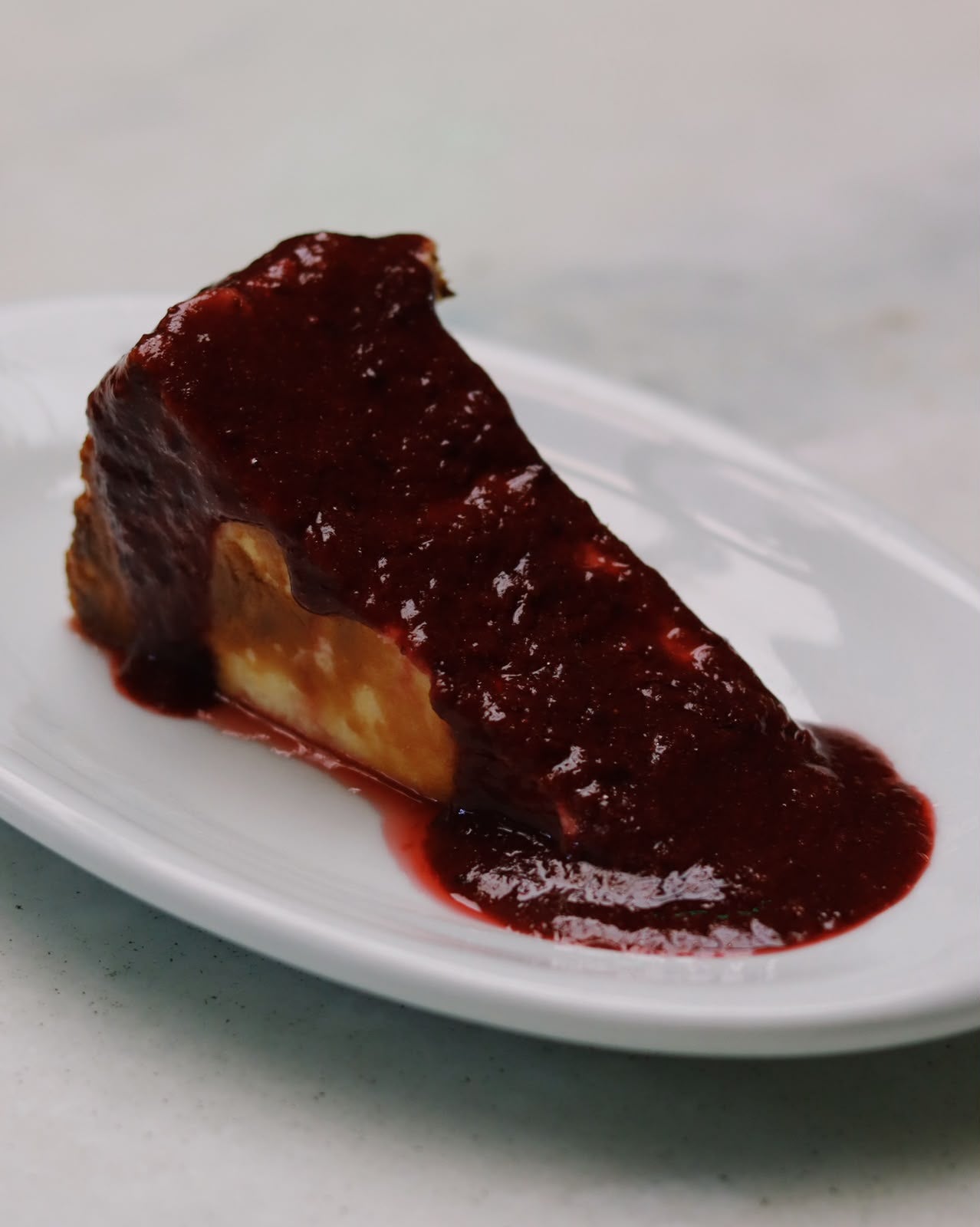 Fatia de Cheesecake c/ Frutas Vermelhas